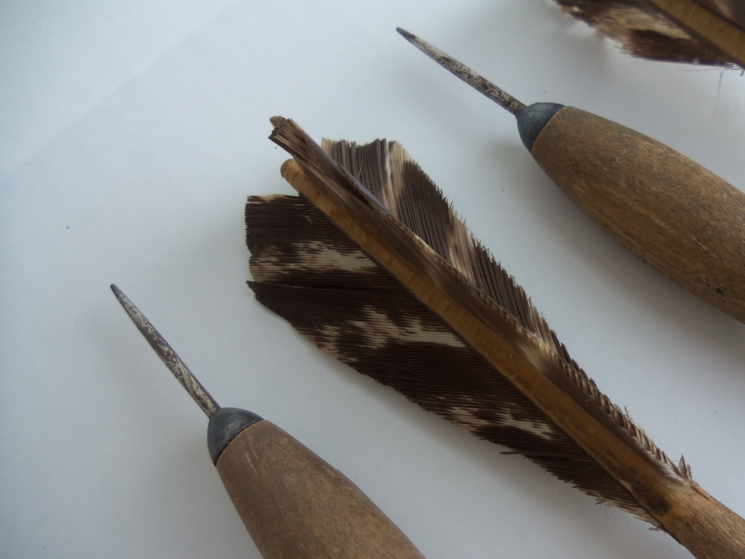 Vintage Apex Wooden Darts Turkey Feathers