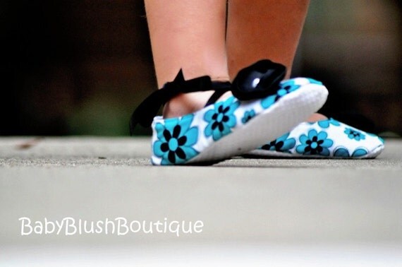 turquoise baby shoes