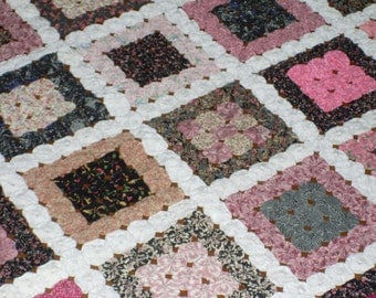 Sale Queen size yo-yo quilt, Handmade Handstitched