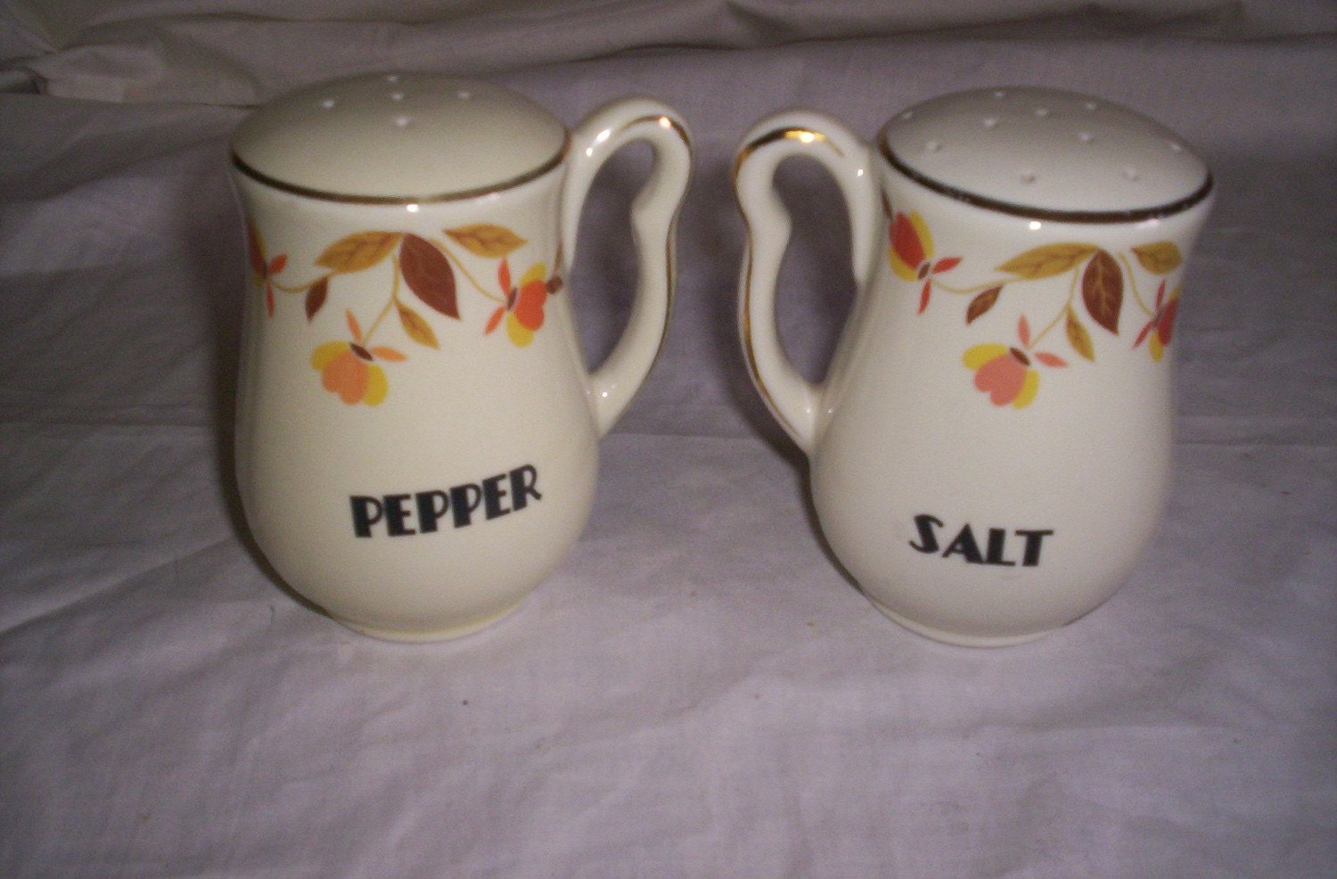 Hall jewel tea autumn leaf range salt pepper shakers