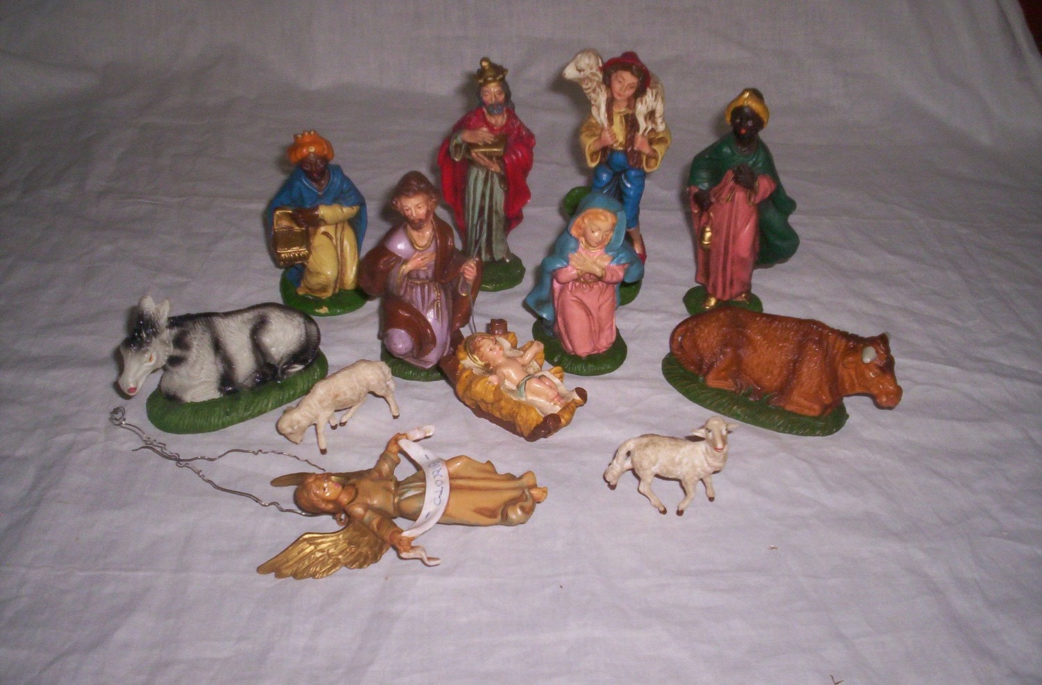12 pc vintage Italy nativity set pieces with angel