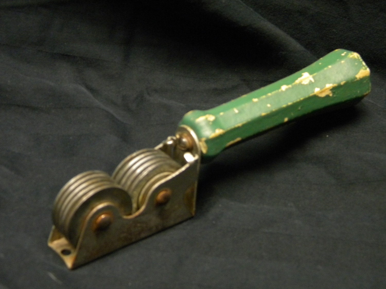 Vintage Ace green handle knife sharpener