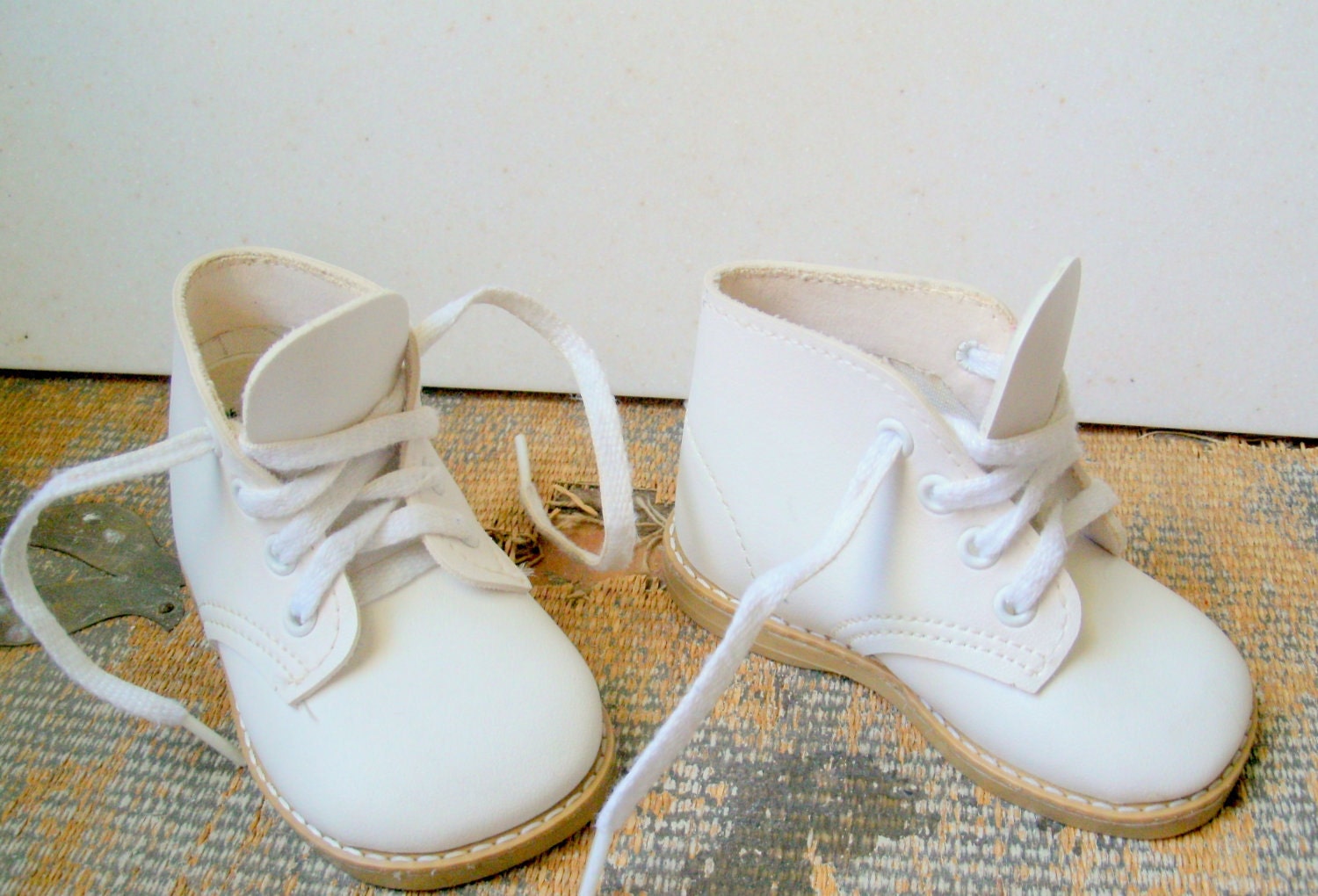 Vintage Baby Shoes White Walking Shoes Size by countrysidepeddler