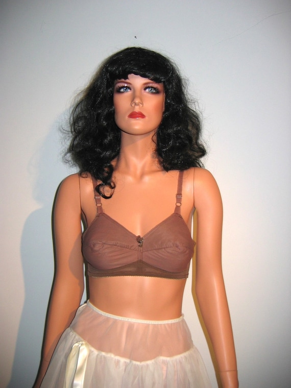 1960's Sexy Vintage Bra. Size 34 B. Nylon and Spandex.