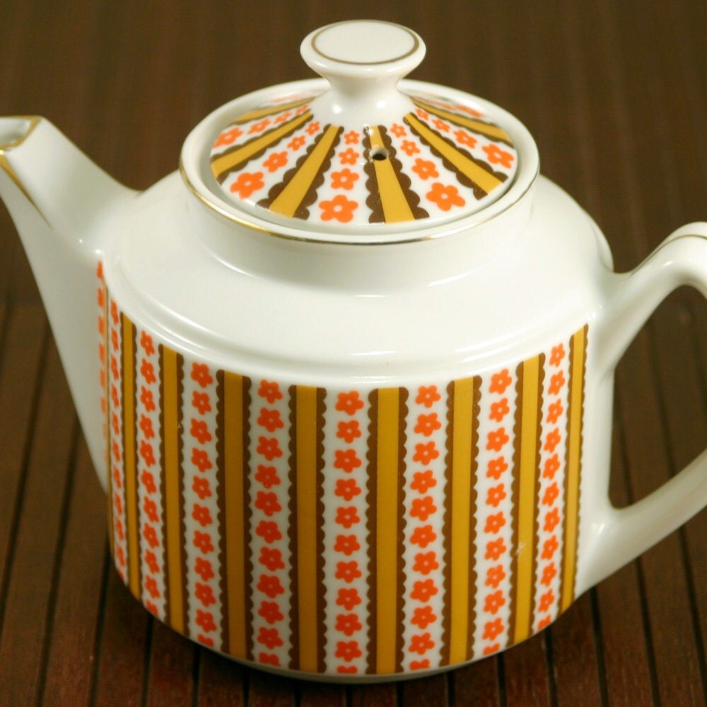 enesco mail pilot teapot