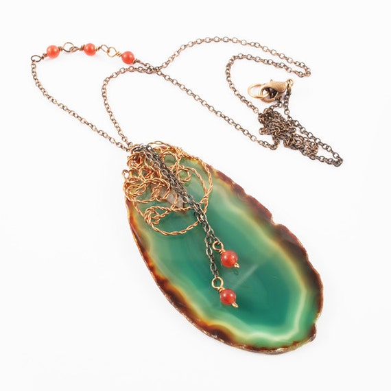 Items similar to SALE Agate slice necklace - green stone and copper ...