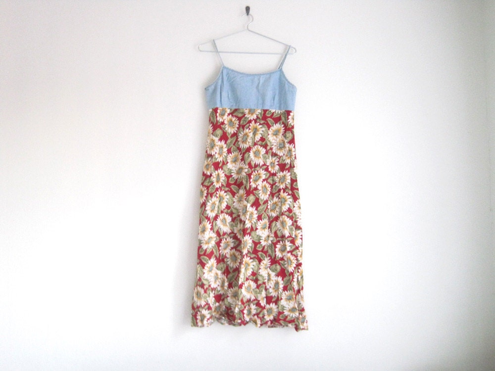 SALE SALE SALE vintage 1990s denim floral dress / grunge