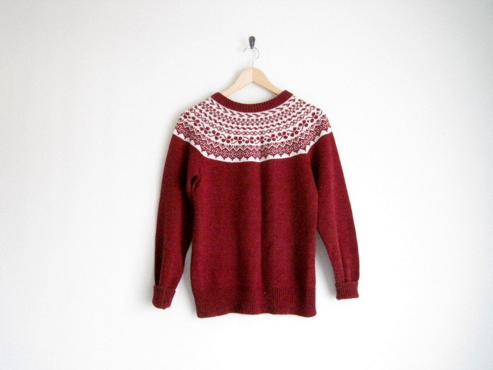 vintage red nordic sweater // scandinavian fair isle knitted