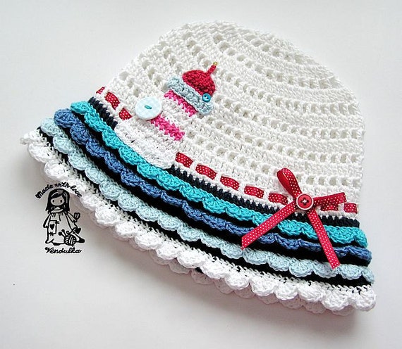 Crochet hat with lighthouse application - pdf pattern