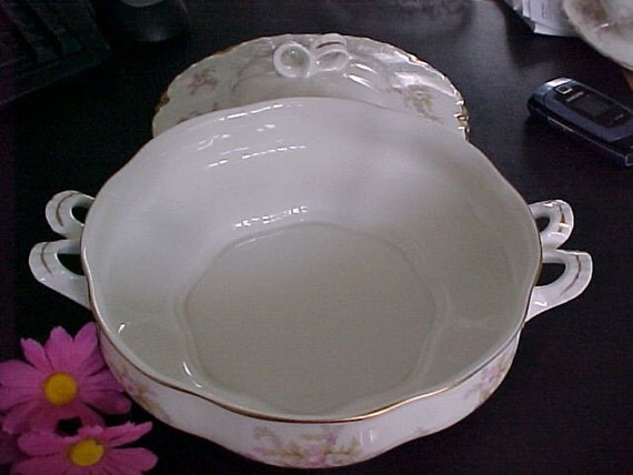 Vintage Warwick China Avon Rose Covered Vegetable Bowl circa