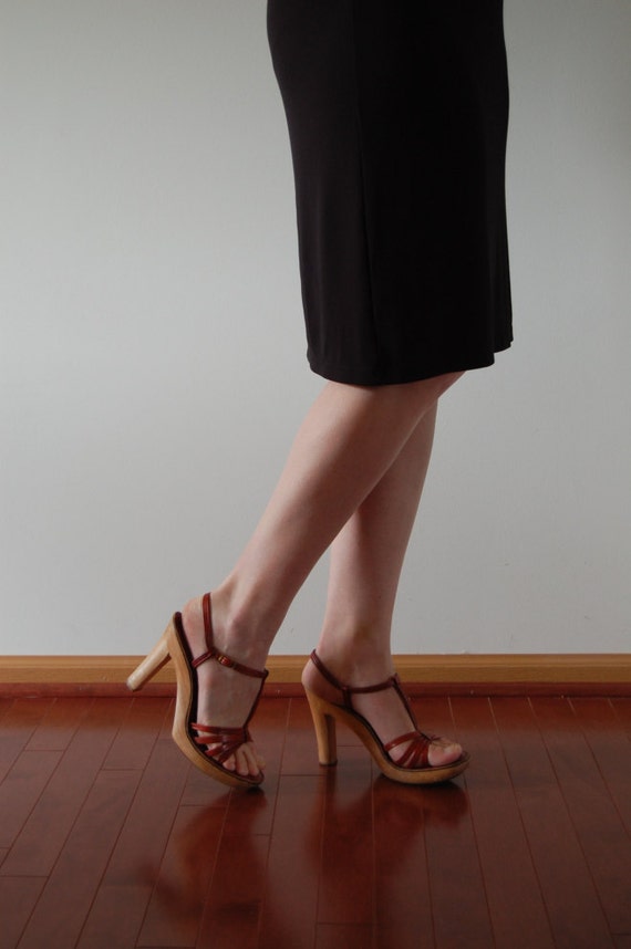 Vintage leather and wood strappy heels Bare Traps