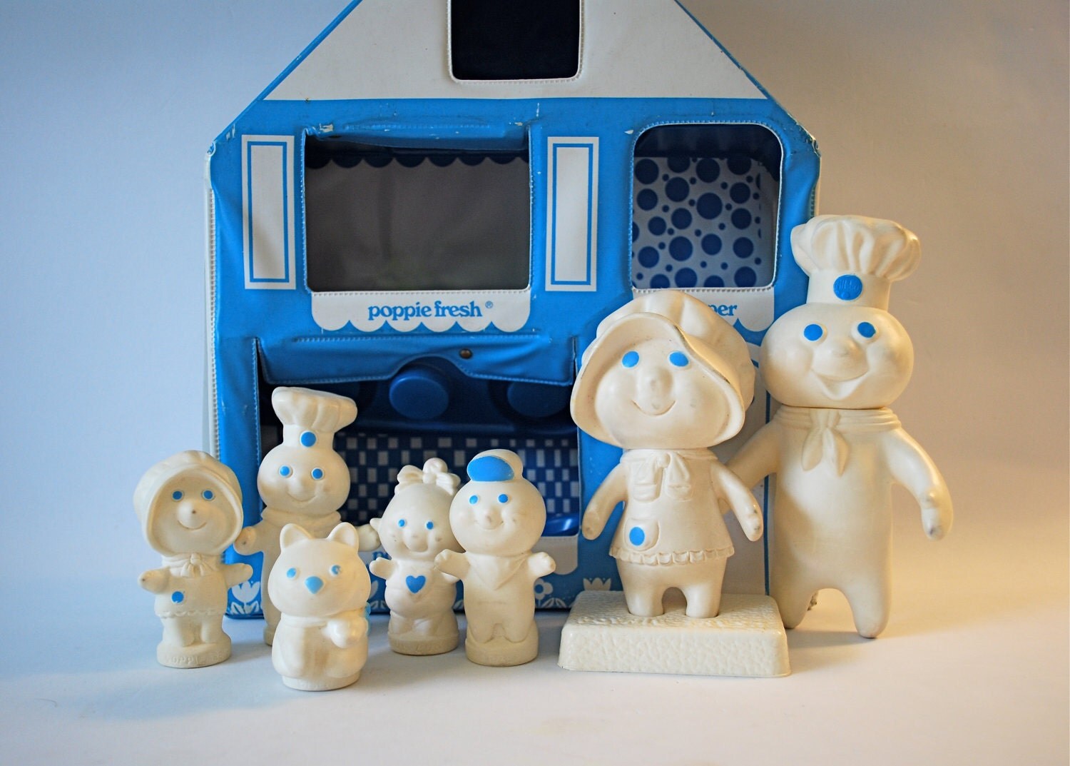 Pillsbury Poppin Fresh Playhouse with Family by WonderlandToys