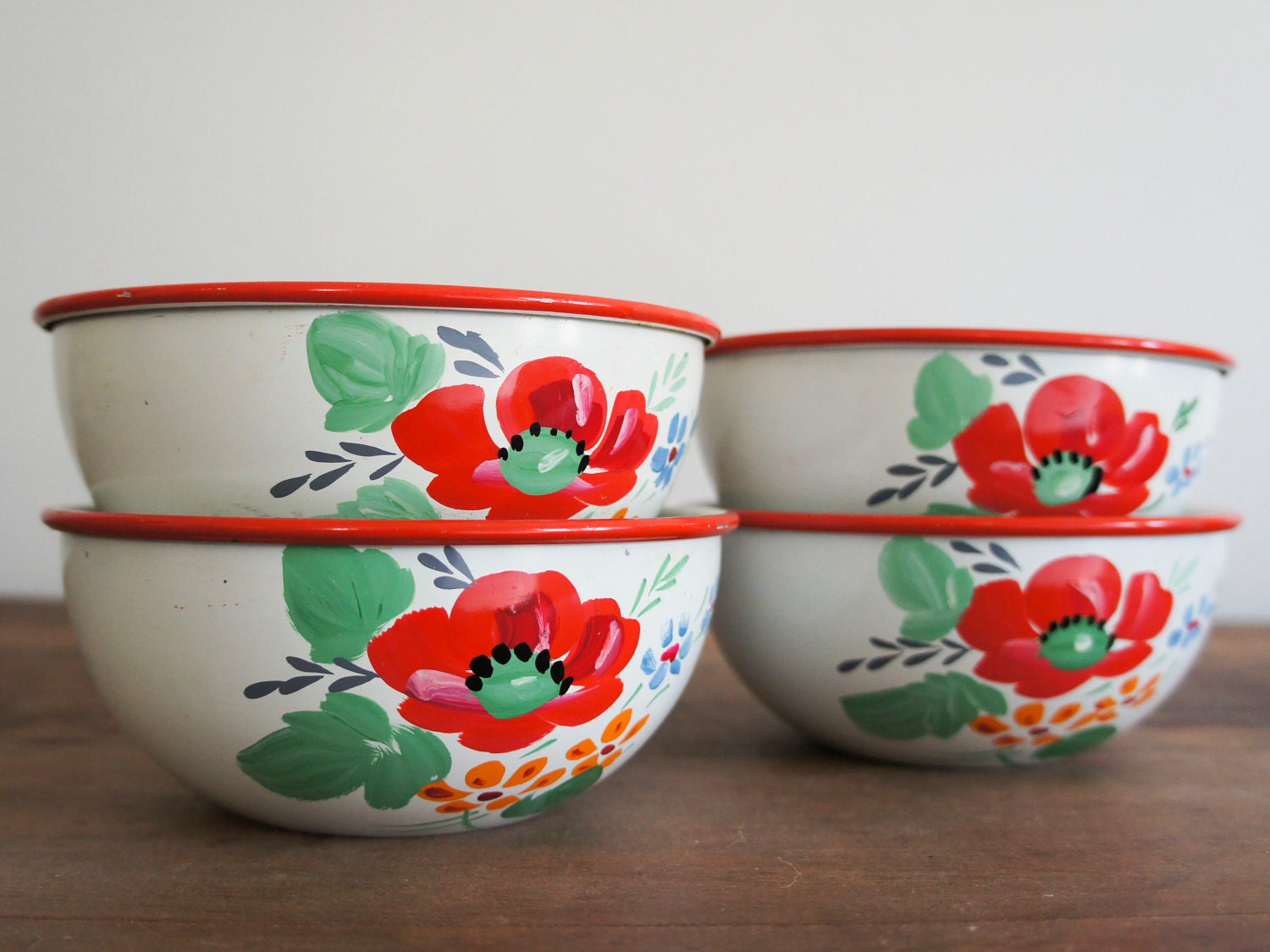 Vintage Floral Tole Painted Metal Bowl Set