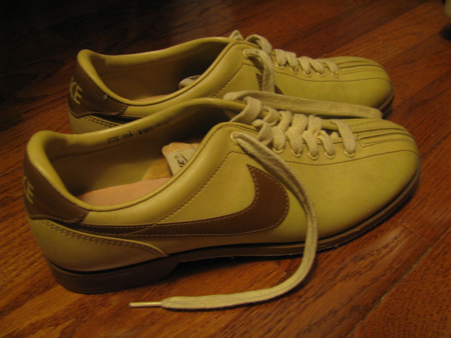 nike bowling shoes size 12
