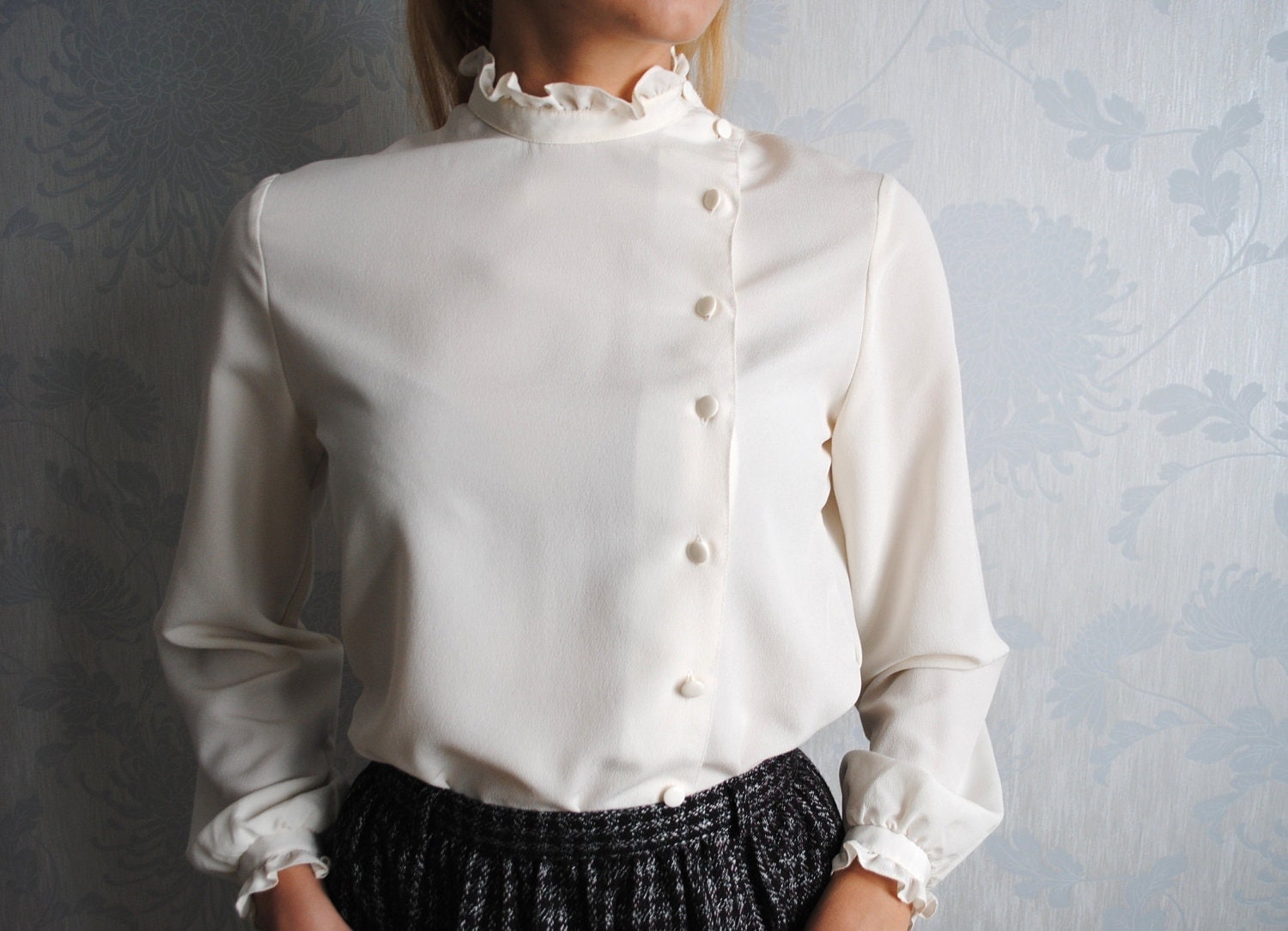 Victorian White Blouse with High Collar Vintage 70s
