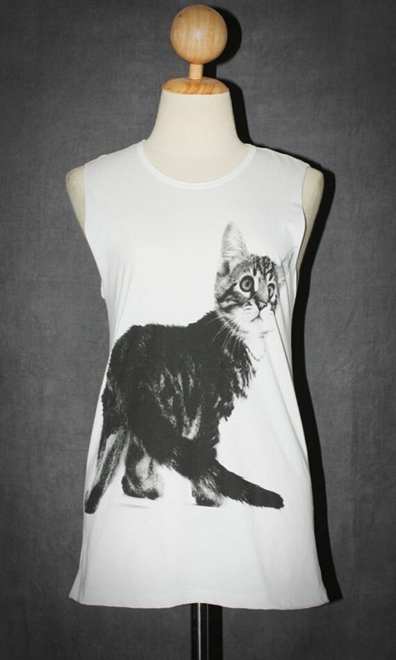 Items similar to Baby Cat White Sleeveless Women Photo Animal T-Shirt ...