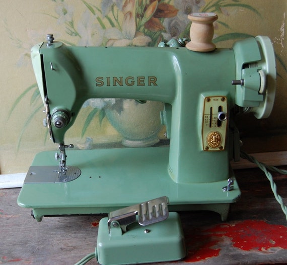 1959 Seafoam Green 185K Model Portable Singer Sewing Machine