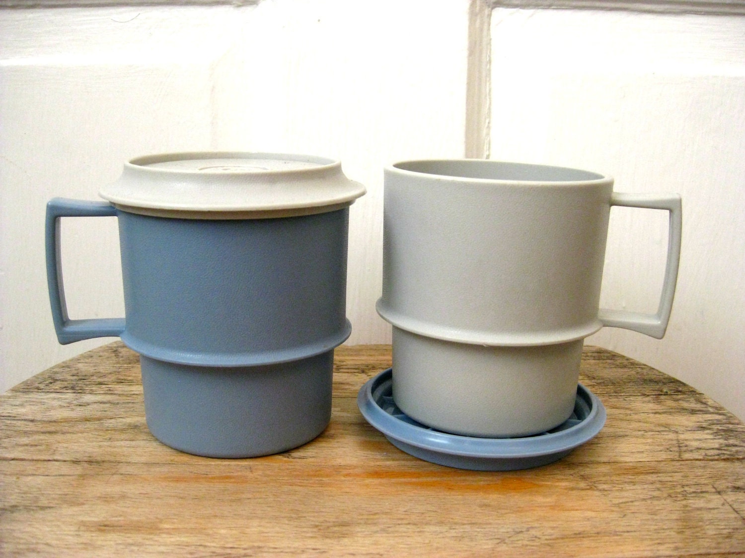 Tupperware Travel Mugs Blue and Gray Cup and Coaster Set