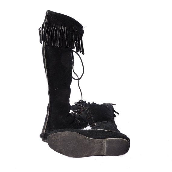 minnetonka black boot