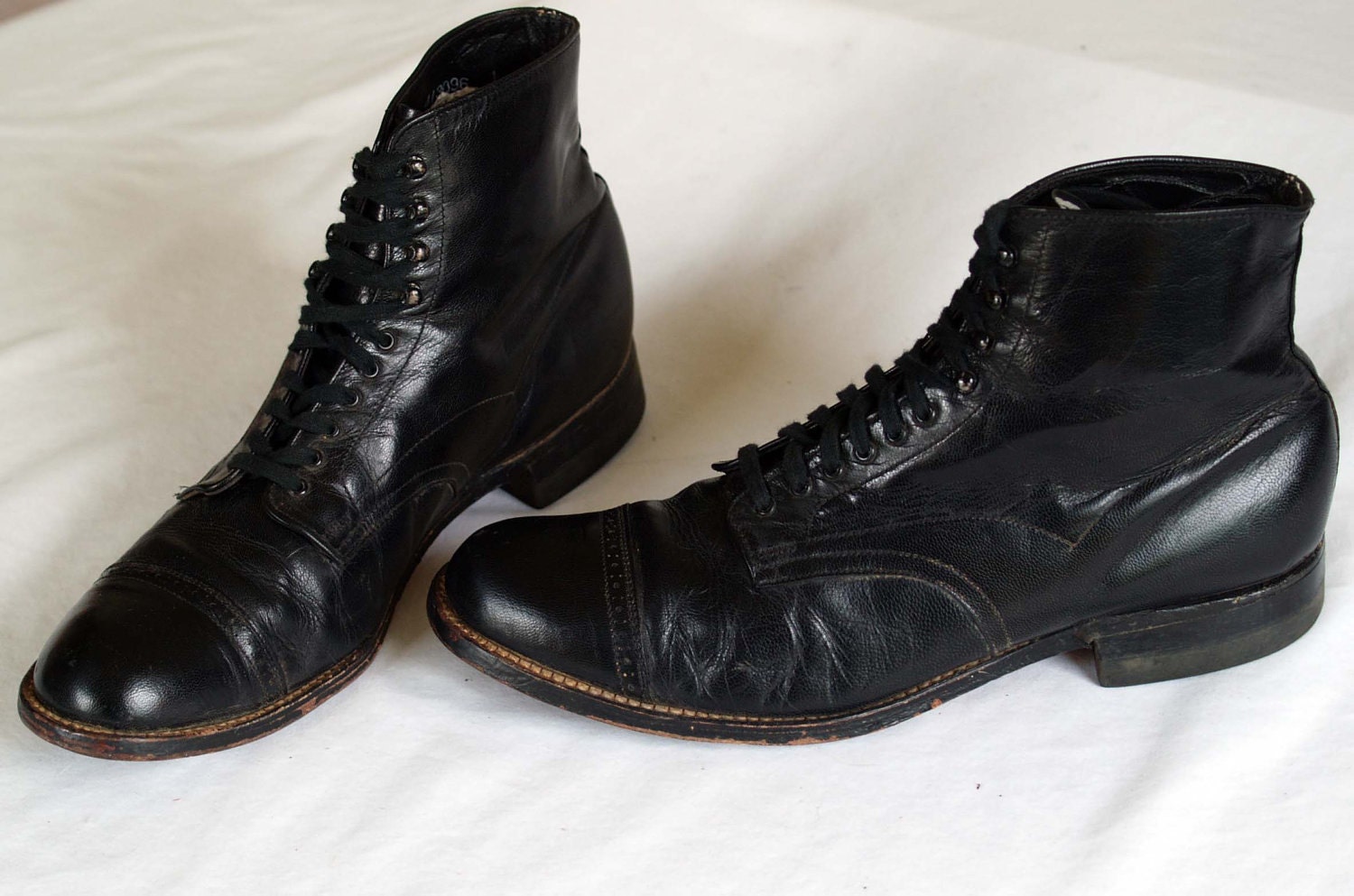 vintage stacy adams oxford ankle boots. madison cap toe. black