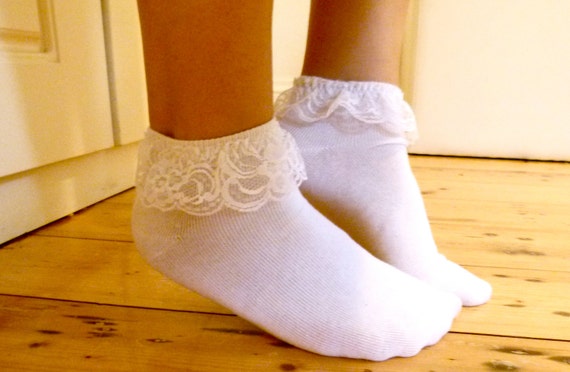 white lace knee socks