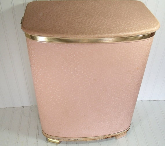 Large Pink Wicker Clothes Hamper Vintage Pearl Wick