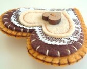 FAVOUR Romantic Heart Brooch - Set of 6 - camel, brown and vanilla. Il_170x135