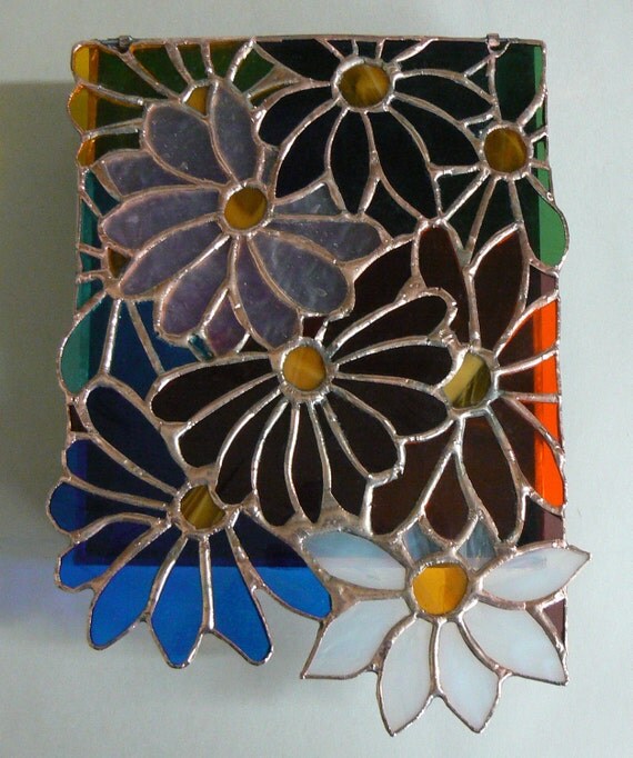 Items similar to Flower Design Stained Glass Box on Etsy