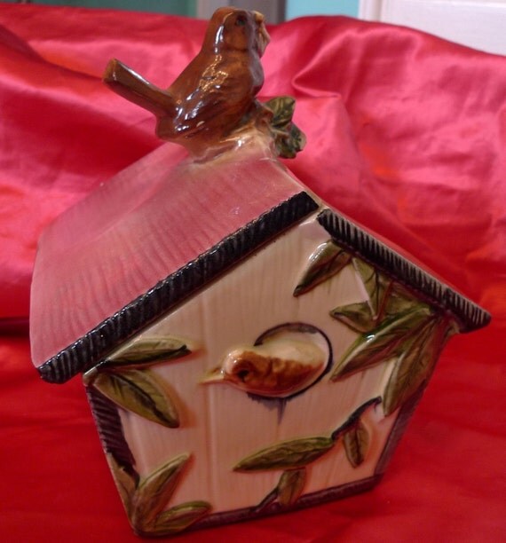 McCoy bird house Cookie Jar Pottery