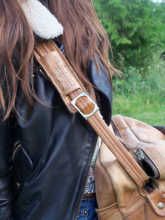 vtg DISTRESSED Tan Leather Crossbody Messenger Bag