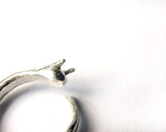 Adjustable Silver Slug Ring Creepy Crawly