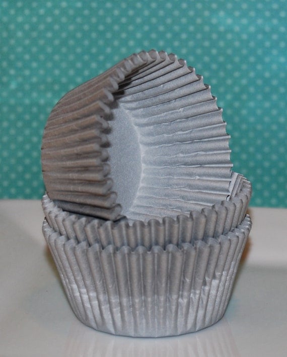 Silver Cupcake Liners. Gifbera Food Grade Silver Foil Standard Cupcake