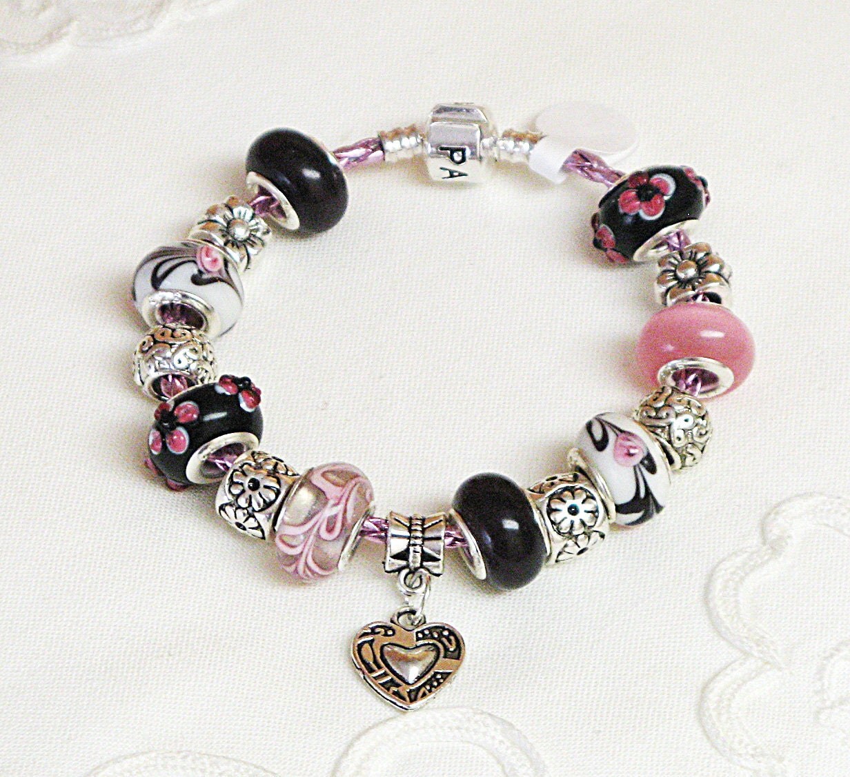 Ladies bLAcK PiNk HEART European Pandora Style Charm BRACELET