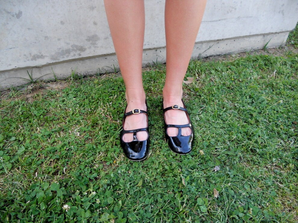 vintage capezio t strap flats