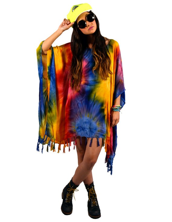 tie dye 90s outfits