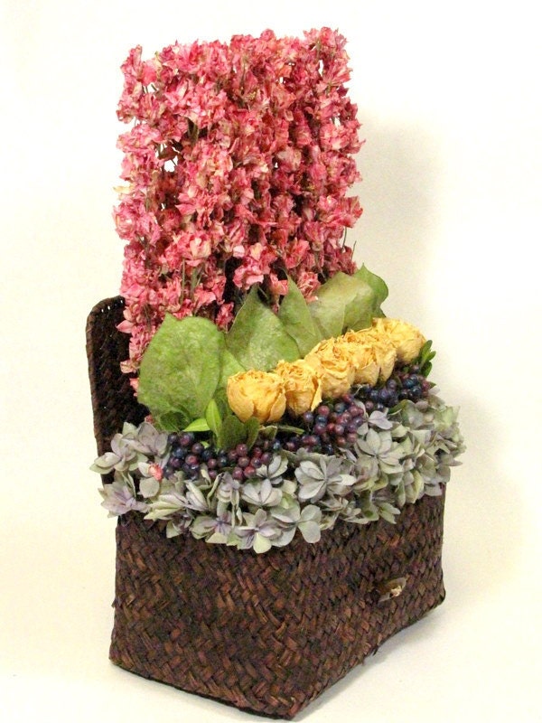 Dried Floral Arrangement Contemporary Style floral decor