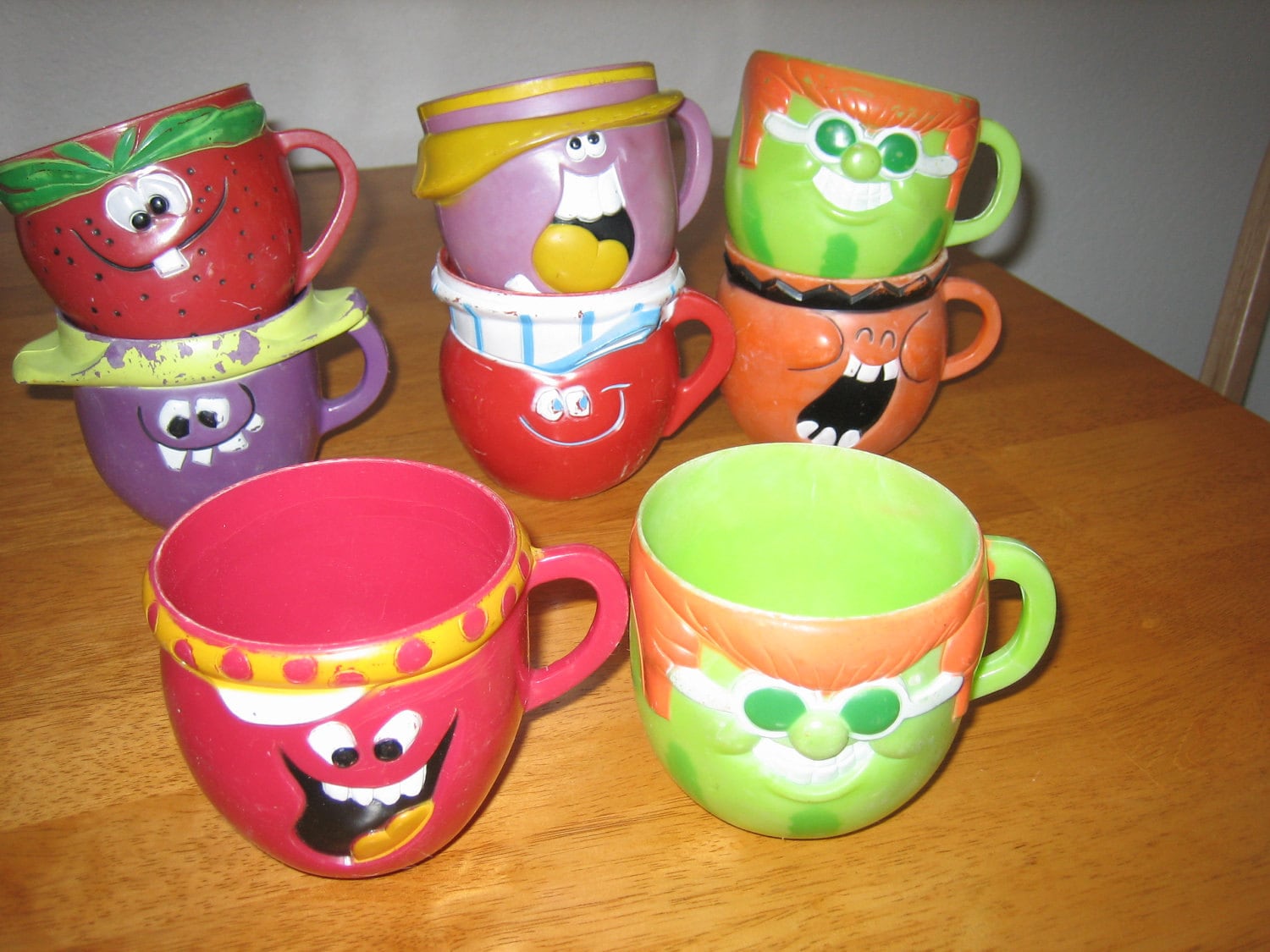 Pillsbury Funny Face Mugs set of 8 cups 1969-1974