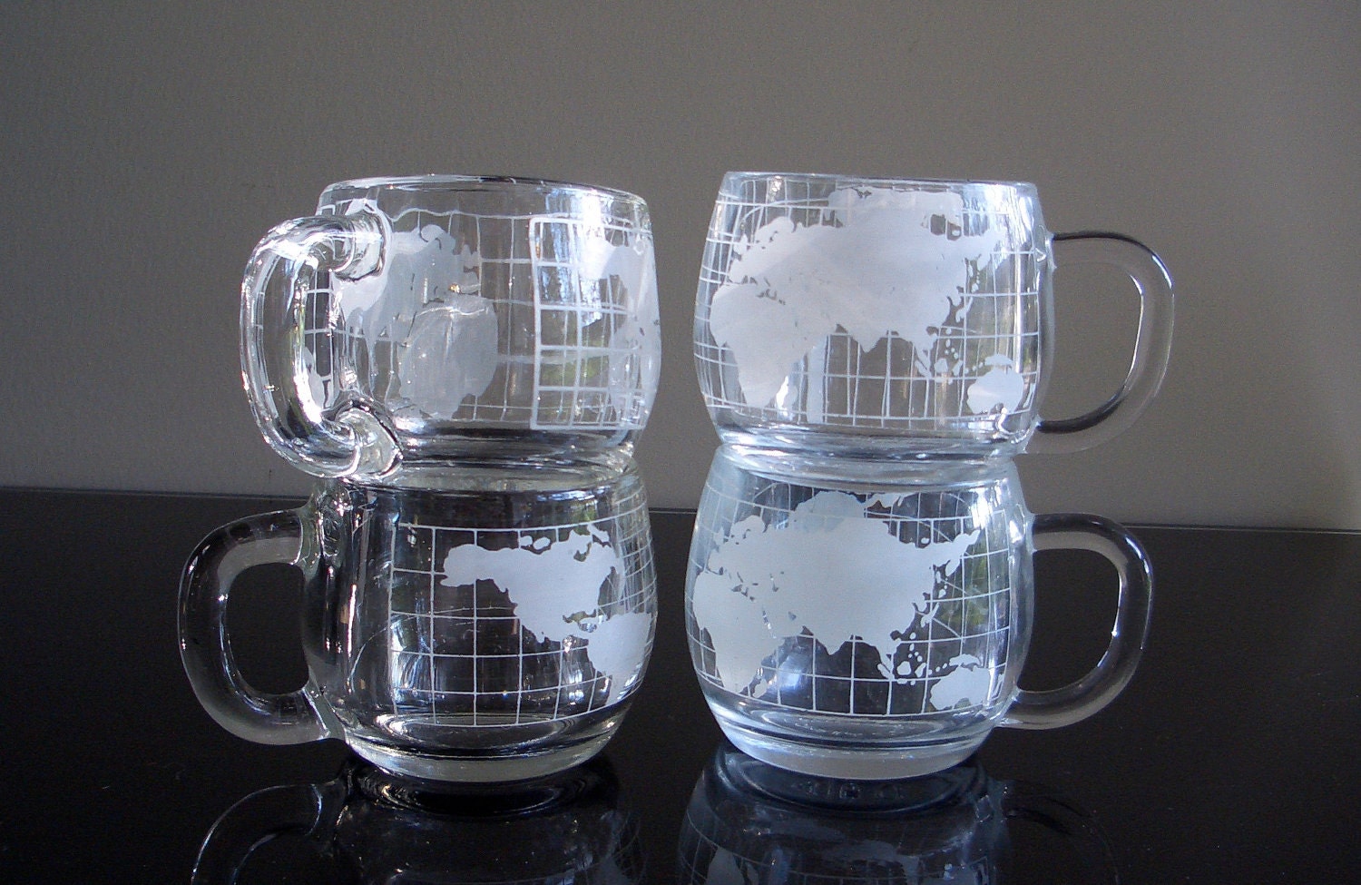 Nestle Glass World Globe Mugs set of 4