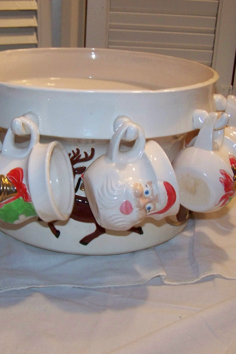 Vintage Santa Christmas Punch Bowl Set by mypicketfencecottage
