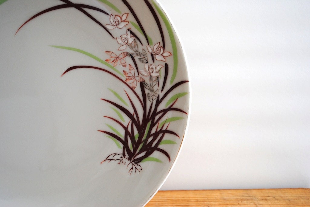 Vintage Serving Platter Japan Floral Bouquet 11″ Vintage Japanese