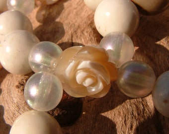 Handmade Hair Comb - Roses for my Wedding Day - Bridal - Semi precious - White - Cream - Gold