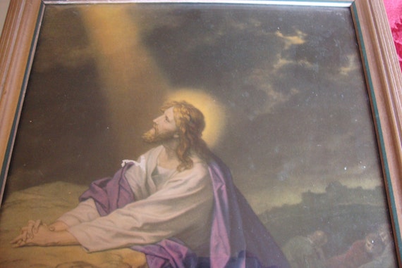 jesus kneeling ipicture