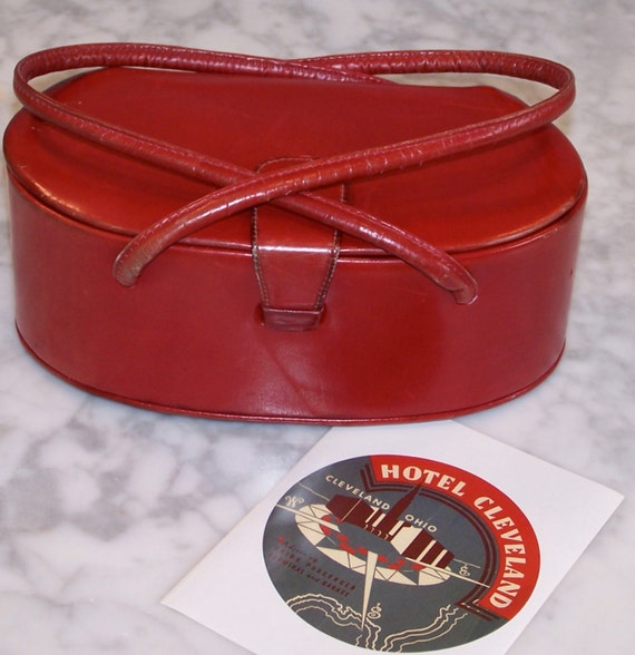 red box purse