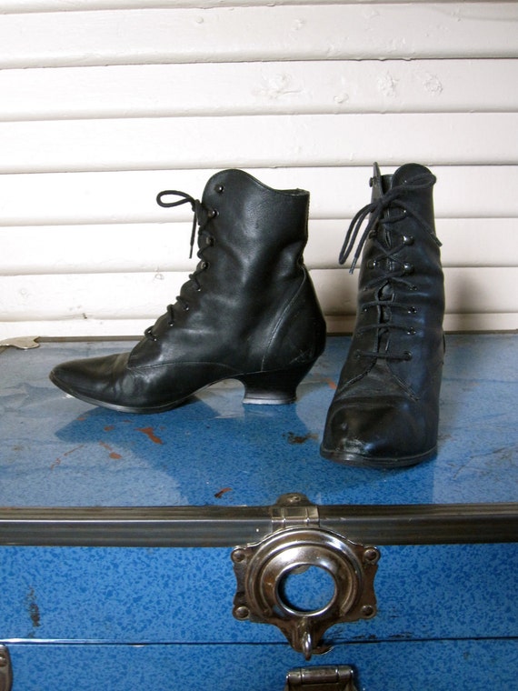 Victorian Style Black Pointy Toe Granny Boots Fine 1960�s