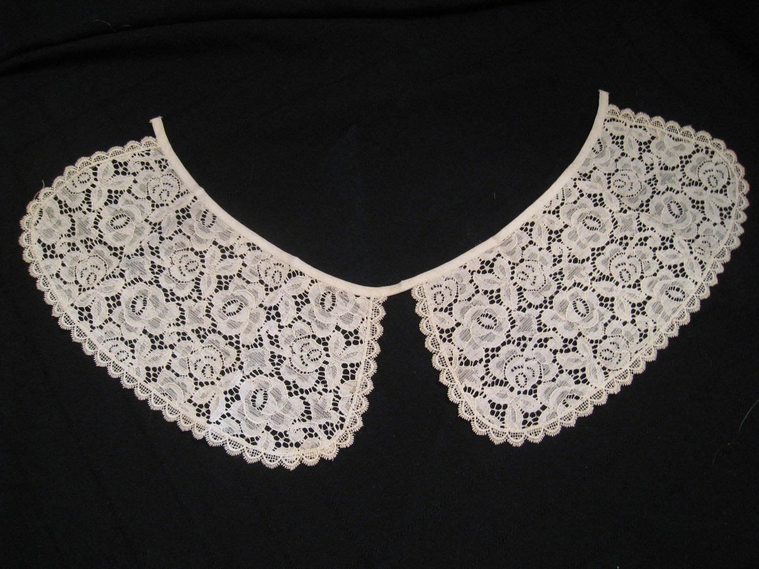 Lace Collar