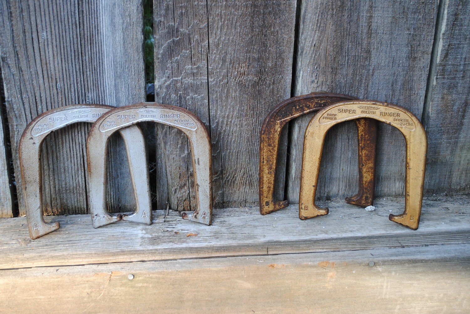 Vintage Diamond Duluth Super Ringer Pitching Horse Shoe Set