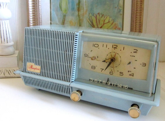 1950s GE Musaphonic Alarm Clock Radio Robins Egg Blue