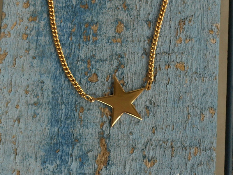 vintage-star-pendant-avon