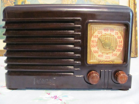 Fada Tube Radio Model 740 1947 by RetroRoxyRhonda on Etsy