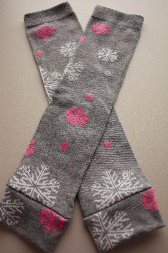 Grey Baby Leggings with Pink and White Snowflakes by Dejigle